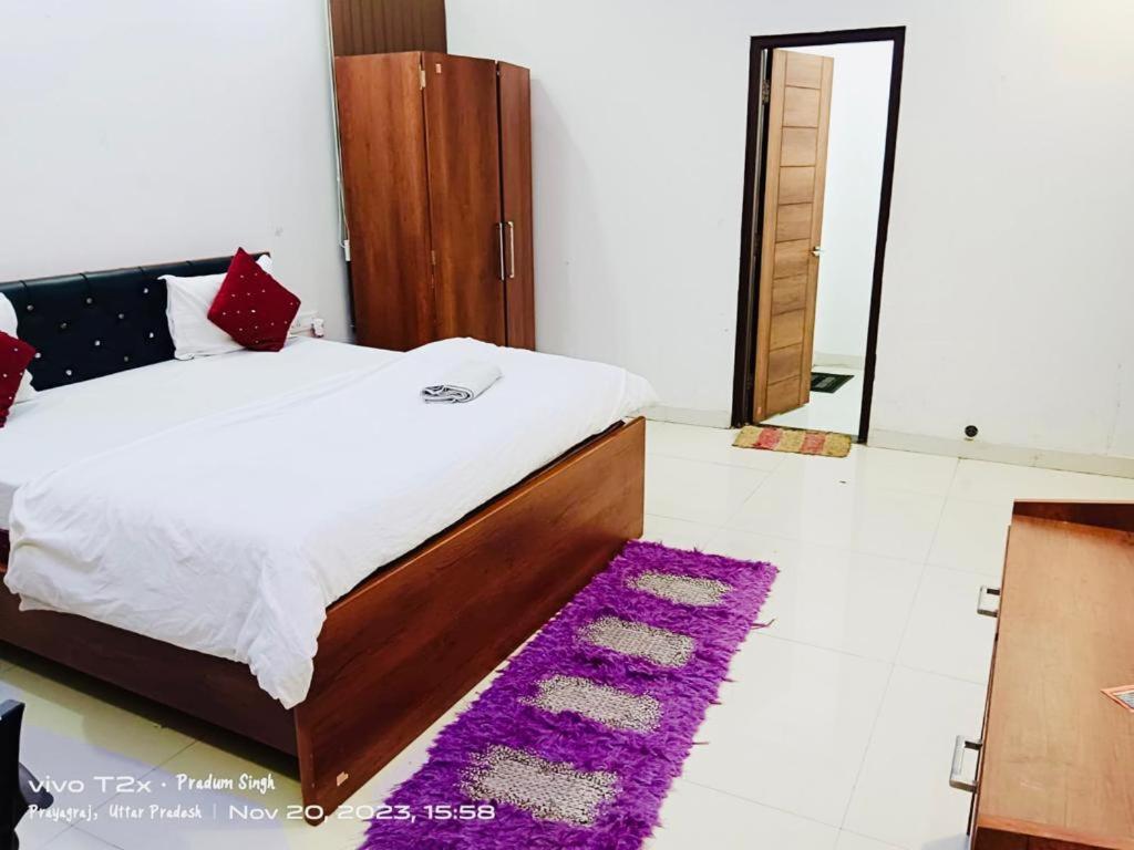 Mauji'S Villa Hotel & Guest House Allāhābād Junction エクステリア 写真