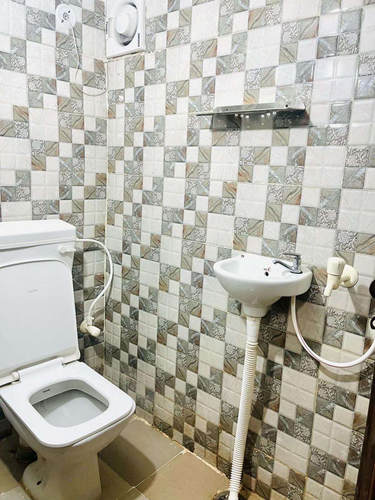 Mauji'S Villa Hotel & Guest House Allāhābād Junction エクステリア 写真