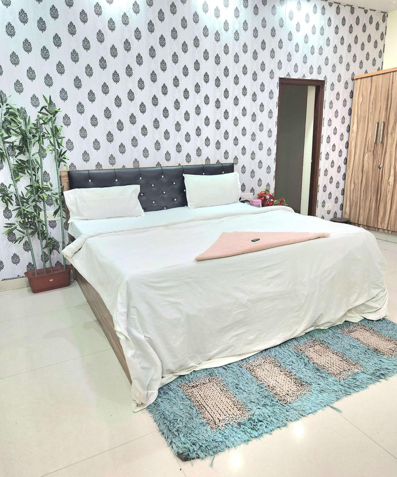 Mauji'S Villa Hotel & Guest House Allāhābād Junction エクステリア 写真